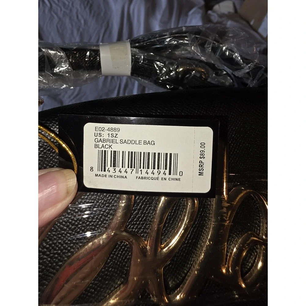 BeBe NWT Gabriel Saddle Bag. Black‎ And Gold